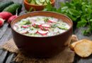 Летний суп: как сделать привычную окрошку оригинальнее и вкуснее