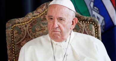 Папа Римский начал отрицать преступность гомосексуализма